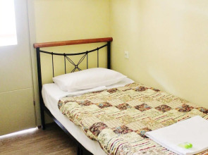 Гостиница Red Fox Guesthouse