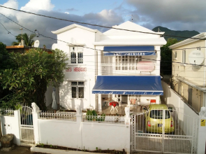 Apartment with 3 Bedrooms in Bambous, with Balcony And Wifi - 6 Km From the Beach