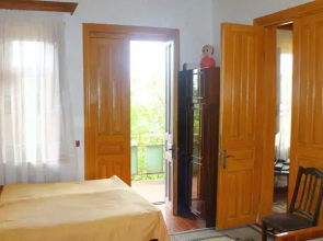 Aka Guest House