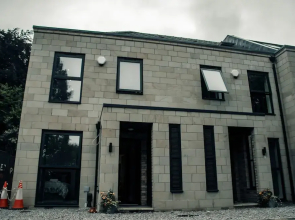 Bv Luxury 3 Bedroom Townhouse At Bed Cliff Oaks