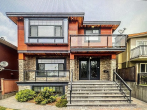 Jennifers House