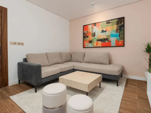 One Bedroom Trendy Apartment in Almughrizat