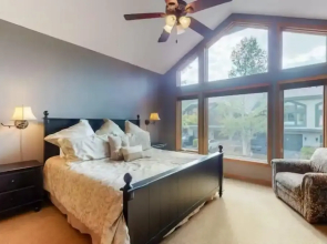 One Breckenridge Place - 3 Bedroom Townhome - 200 Yards to Peak 9 Lift