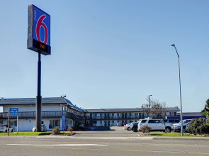 Motel 6 Eureka, CA – Redwood Coast