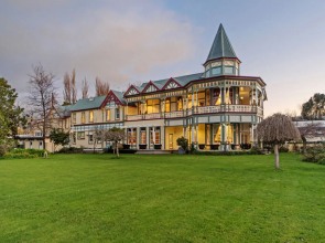 Highden Manor Estate