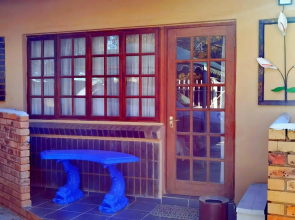 Die Gastehuis/The Guesthouse
