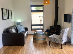 Karawatha Cottages B&B