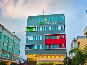 De Spring Hotel