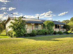 Cottages on Lovedale