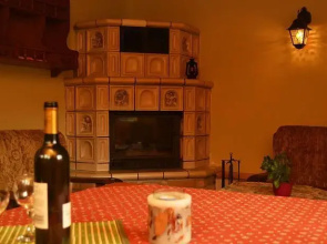 Almaliget Apartmanház