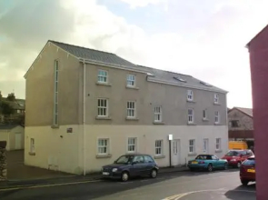 3 Laurel Court