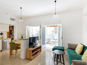TLV2RENT Unique Dizengof Apartment