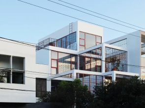 LaRose Cafe I Bed & Breakfast