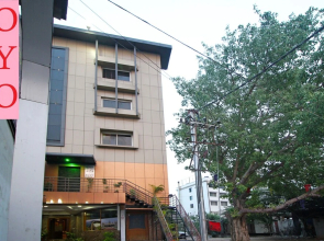 OYO 8646 Mahendra Hotel
