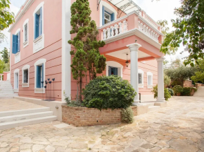 Stylish Art Deco Apartment Close To The Beach