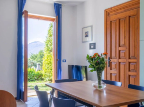 Residenza Agrifoglio 35720