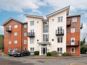 Apartment - Sleeps 2 - Parking - City Centre Close