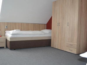 LONDON Boutique hotel & Restaurant