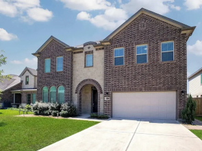 Lakeview Mansion A Chic Estate