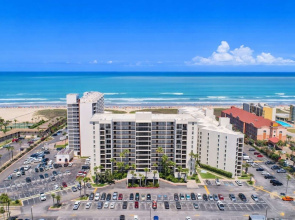 Sweeping 10th Floor Views - Up to 8 - Beachfront