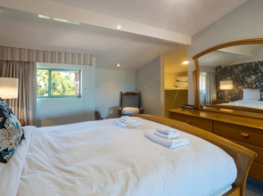 Character 3 Bedroom Home With Pool and Balcony