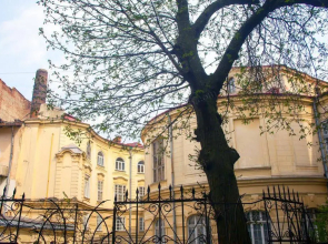 Aparthome Opera Theatre