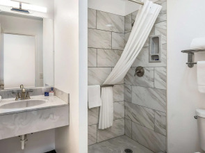 Americas Best Value Inn East Peoria