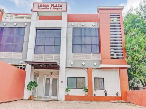 OYO 23501 Log Inn Plaza