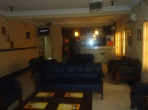 Peridot Hotel and Suites