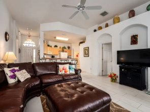 Calabay Comfort - 4br Pool & Spa Near Disney 4 Bedroom Villa