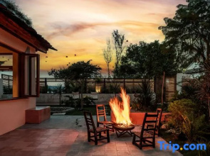 Liu · Seaview Resort Courtyard (Erhai Ecological Corridor Store)
