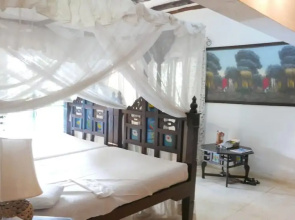 Maembe House