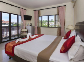 Royal Q&D Suites Hotel