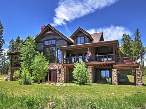 Tabernash Retreat w/ Hot Tub & Stunning Mtn Views!