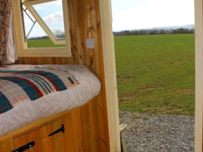 The Shearer's Hut, Sleeps 2, Wood Burner, Fire Pit