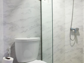 Violet Tower at Khaosan Palace