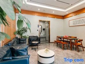 Qingmu Platinum Hotel (Nanjing Lishui Qinyin Avenue Branch)