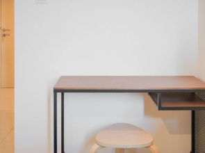 Elegant Studio Tree Park Apartment