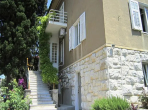 Split Vacation Apartments
