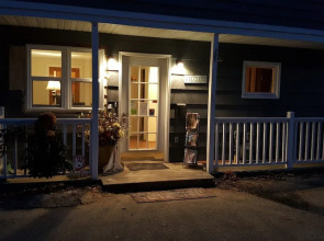 Snug Harbor Inn