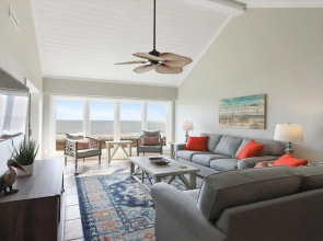 503 Shorewood 2 Bedroom Condo