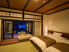 Traditional Onsen Ryokan Izu Yugashima Shirakabe
