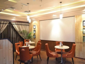 Palette Phoenix Hotel