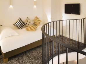 Hotel Marignan Champs - Elysées