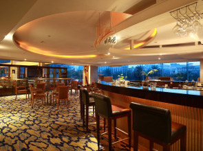 Guilin Lijiang Waterfall Hotel