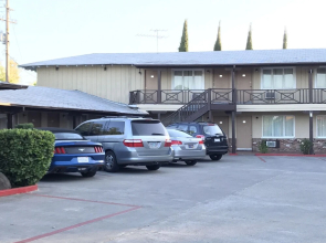 Red Bluff Inn
