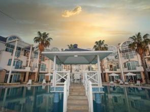 Seahorse Deluxe Hotel