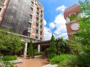 F Hotel - Sanyi