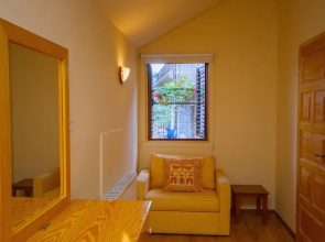 Persephone Cottage - Enhance Your Senses