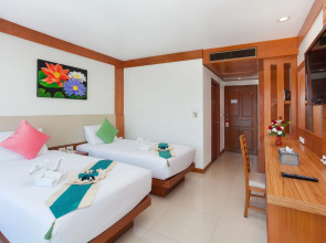 Курортный отель Baumancasa Beach Resort